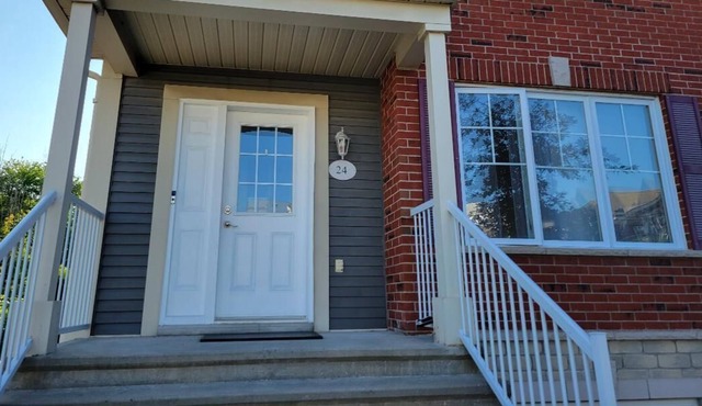 Cozy rooms in great condo townhouse!