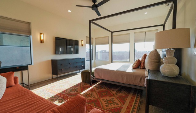 Cozy villa in charming Ivins with WiFi, AC, and access to pool and hot tub