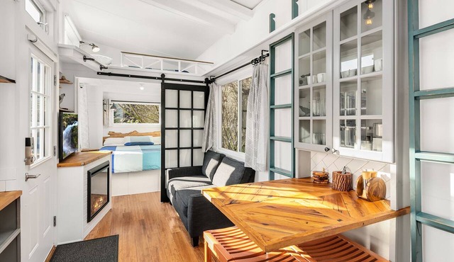 Craftsman Corridor - Free Parking - Fast WIFI - Near UW