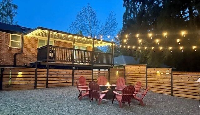 Creekside Retreat Pet-Friendly & Family Ready AC/BBQ Fast WiFi 1mi Light Rail = 15 min 2 Downtown