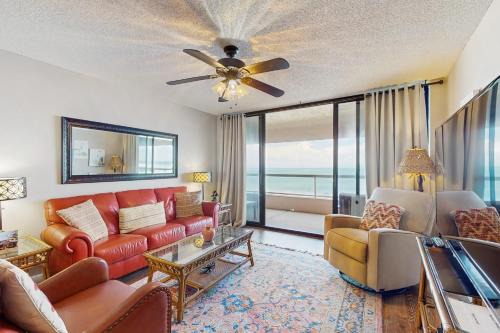 Crescent Beach Club II 6F