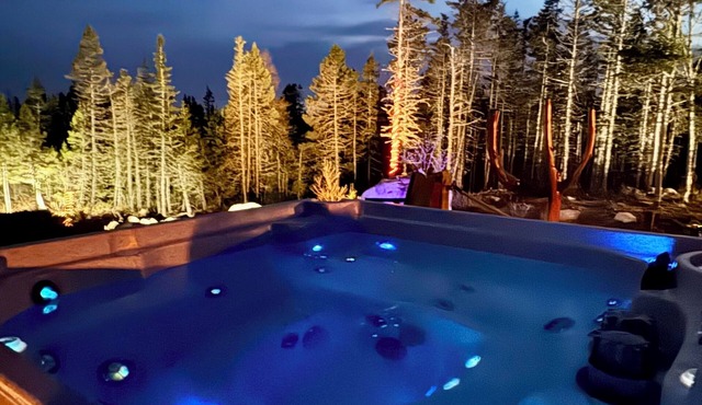 Daily Private Outdoor Hot Tub Access; Paid Access to Sauna; BBQ; Wi-Fi