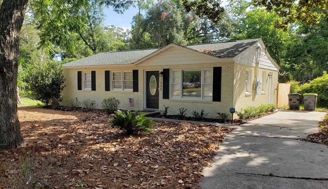 David and Erin's Beaufort Cottage - Newly Renovated - Near Downtown and MCRD PI