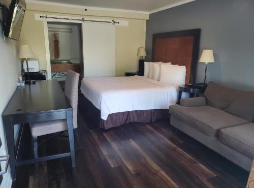 Deerfield Inn & Suites