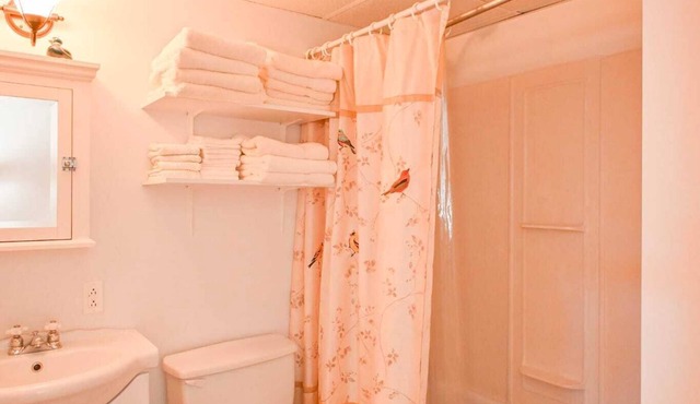 Delightful 2-bedroom apartment in charming Caraquet awaits you