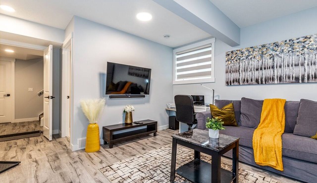 Deluxe Suite w/Fast WiFi, Perfect for Long Stays