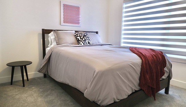 Downtown 3 BED/ 2.5BATH TOWNHOME IN BRIDGELAND