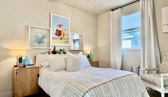 Downtown Sarasota | 1 Bd 1 Ba | Beach | + Pets