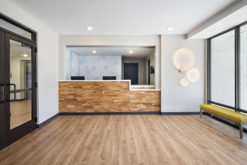 ECHO Suites Extended Stay by Wyndham Richmond West