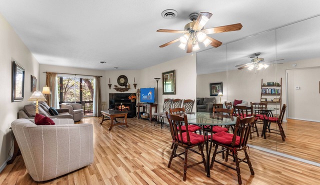 Enjoy the Indoors and Outdoors in this Adorable Condo! This Oasis Allows Pets