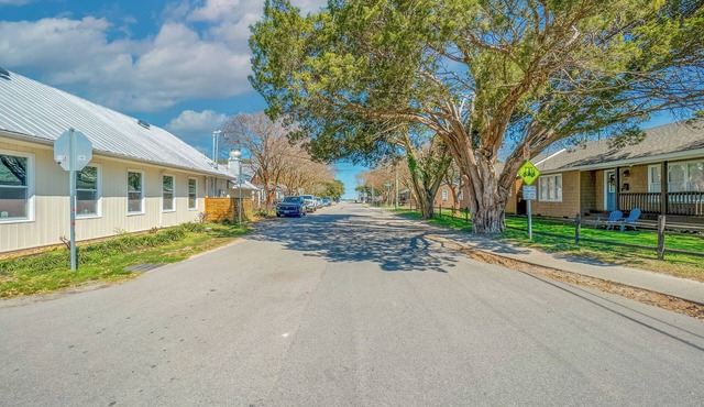 Enjoy this charming & updated Virginia Beach/Chics Beach Unit. Blocks from Beach