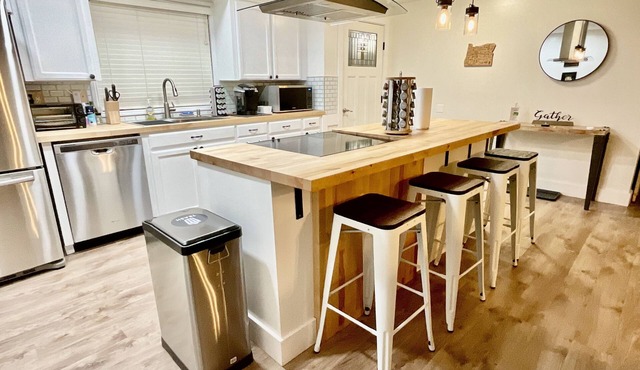 Equipped 3bd/2ba Home with Private Backyard Oasis, Comfort & Convenience Await!