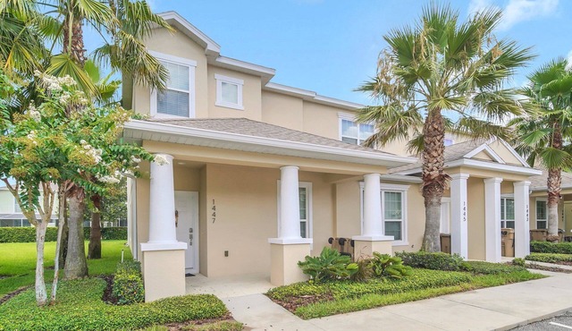 EV 1447 - 3 Bed, 3 Bath Townhome with Screened-In Private Pool and Access Resort