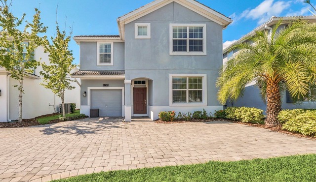 EV 4795 - 6 Bed 5 Bath Villa with Screened-In Pool with Spillover Spa, Games Ro