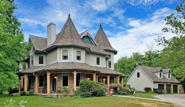 Evergreen Cottage 58Acre Farm Retreat w Pond