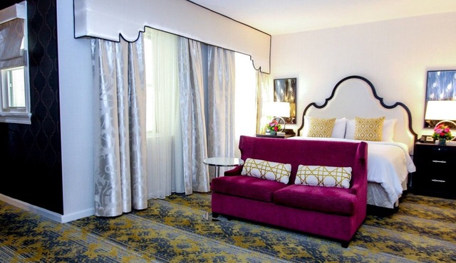Experience Premium Comfort Near Dupont Circle in Junior Suite Room w/King Bed