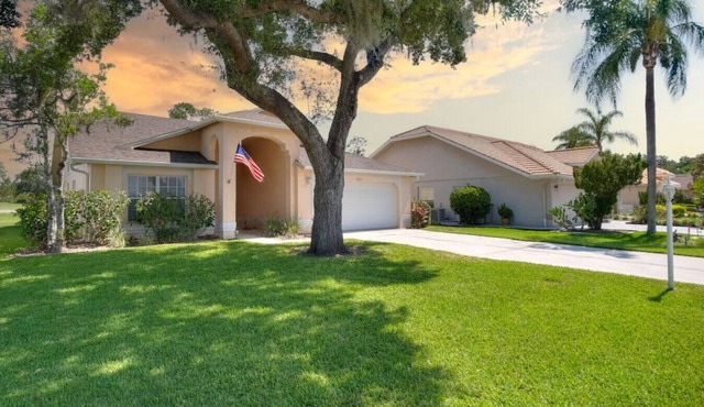 Exquisite 3 bedroom & Heated Pool - Tara Golf Club