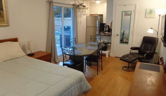 Exquisite Small Cottage Minutes to Siesta Key