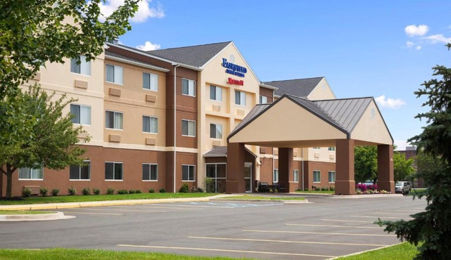 Fairfield Inn & Suites Lansing West
