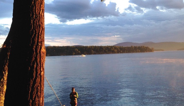 FALL SPECIAL A Yankee Magazine-Featured Retreat-West Breeze -Lake Winnipesaukee