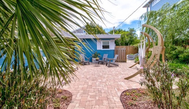 Family and Dog Friendly Oasis One Block from Beach