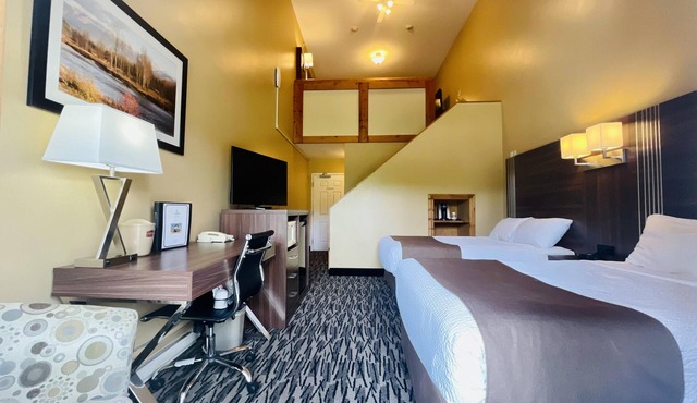 Family Suite - 2 Double Bed and 1 King Bed
