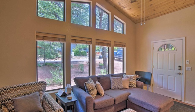 Forest-view Retreat in Payson, Close to Hiking!