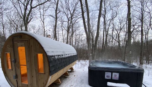 ForestView Cottage (Hot tub and Sauna)