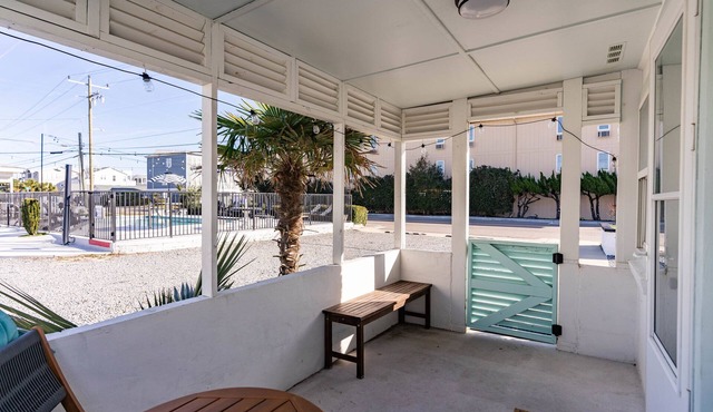 Fort Fisher Flat~ Cottages @ Kure~ Beach, Fishing, Pool, Walk to Pier