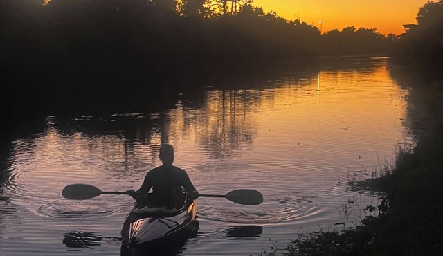 Free Heated Saltwater Pool, Kayaks, Bikes, Tennis Rackets and Fishing Poles!