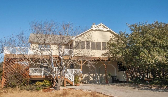 FUNNY DUCK - 4 BR Oceanside Home w/Private Pool