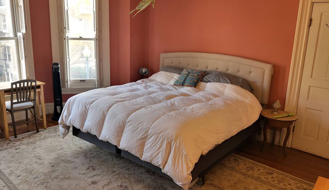 Furnished 4BR family home w/office & driveway, 2-6+ mo lease Jan 1/Feb 1 start