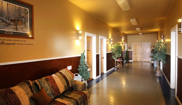 Genevieve Bay Inn
