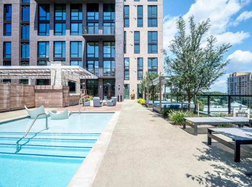 Global Luxury Suites at Reston Town Center