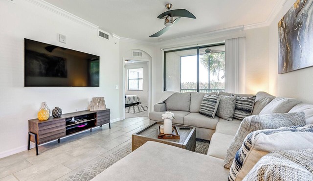 Golfer’s Paradise! Extended-Stay Bradenton Condo