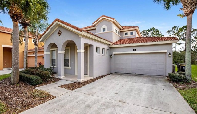 Gorgeous Davenport 5 Bed Villa with Pool Hot Tub