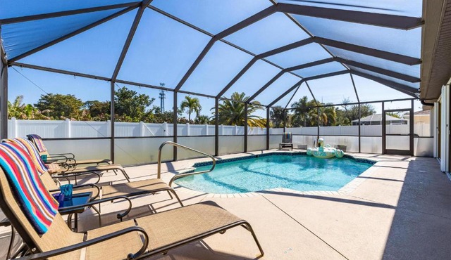 Gorgeous heated pool home - Villa Palm Tree - Roelens Vacations