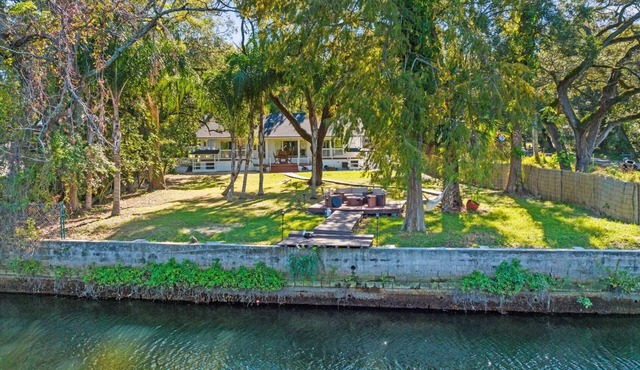 Gorgeous Renovated 3BR Pet Friendly Home on the Hillsborough River | North End of Seminole Heights