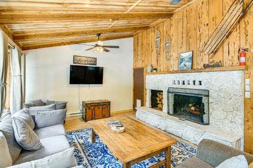 Graeagle Vacation Rental Cabin w/Game Room!