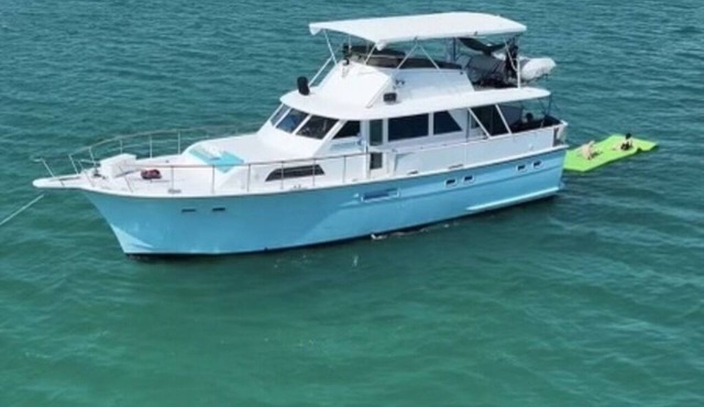 Hatteras Sleeps 8 & SelfDrive 20' Pontoon Fishing Lobstering Snorkeling Sandbar