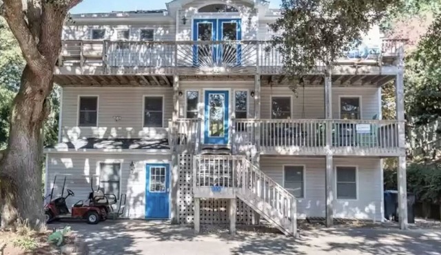 Heart of Duck! Heated Pool, Hot Tub, Golf Cart