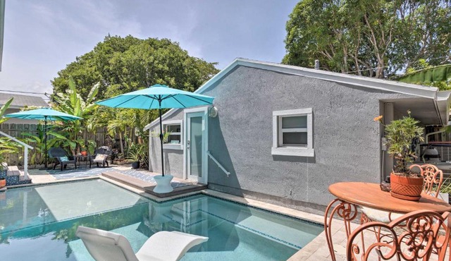 Heated Saltwater Pool + Bar: Del Ray Cottage!