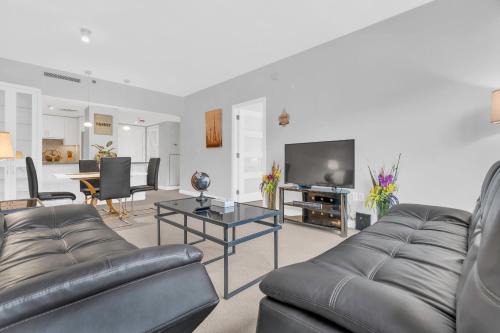 Heaven on Washington Fully Furnished Apartments