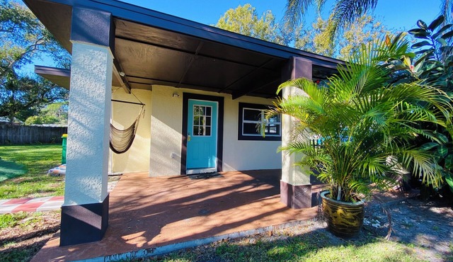 Hidden gem! Close to Space Center, Beach and Indian River Lagoon