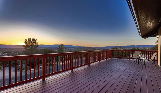 Hilltop Custom Home - Sunsets & Views