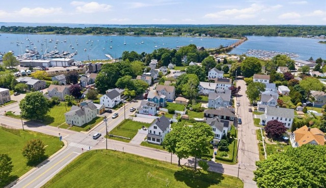 Historic Harbor House 5BR Stonington Borough Home Near Mystic