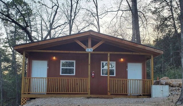 Hogan's Hideout Cottage #8