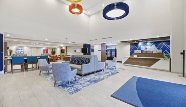 Holiday Inn Express And Suites Raleigh West Lenovo Center by IHG