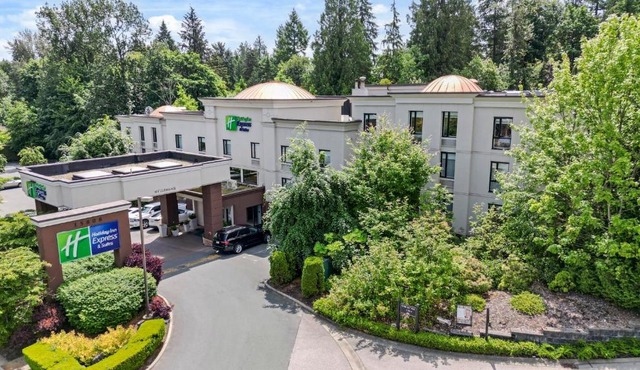 Holiday Inn Express and Suites Surrey by IHG