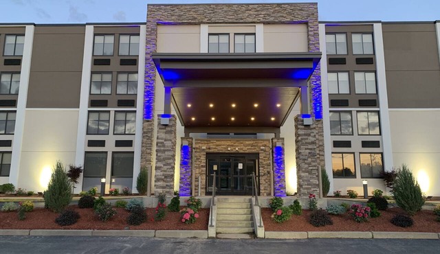 Holiday Inn Express Fall River North by IHG in Fall River